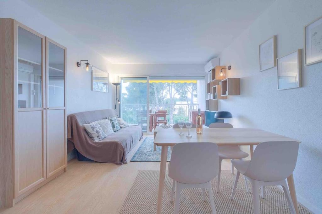 Boreal 4 Pax Bord De Mer Apartment Saint-Raphael  Bagian luar foto