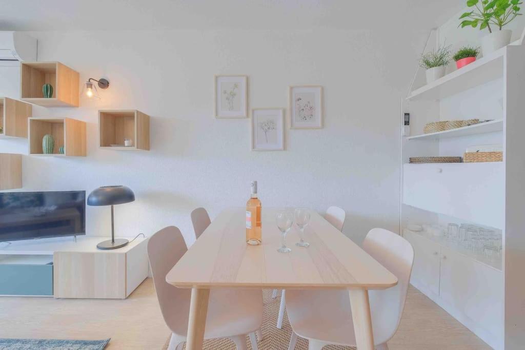 Boreal 4 Pax Bord De Mer Apartment Saint-Raphael  Bagian luar foto
