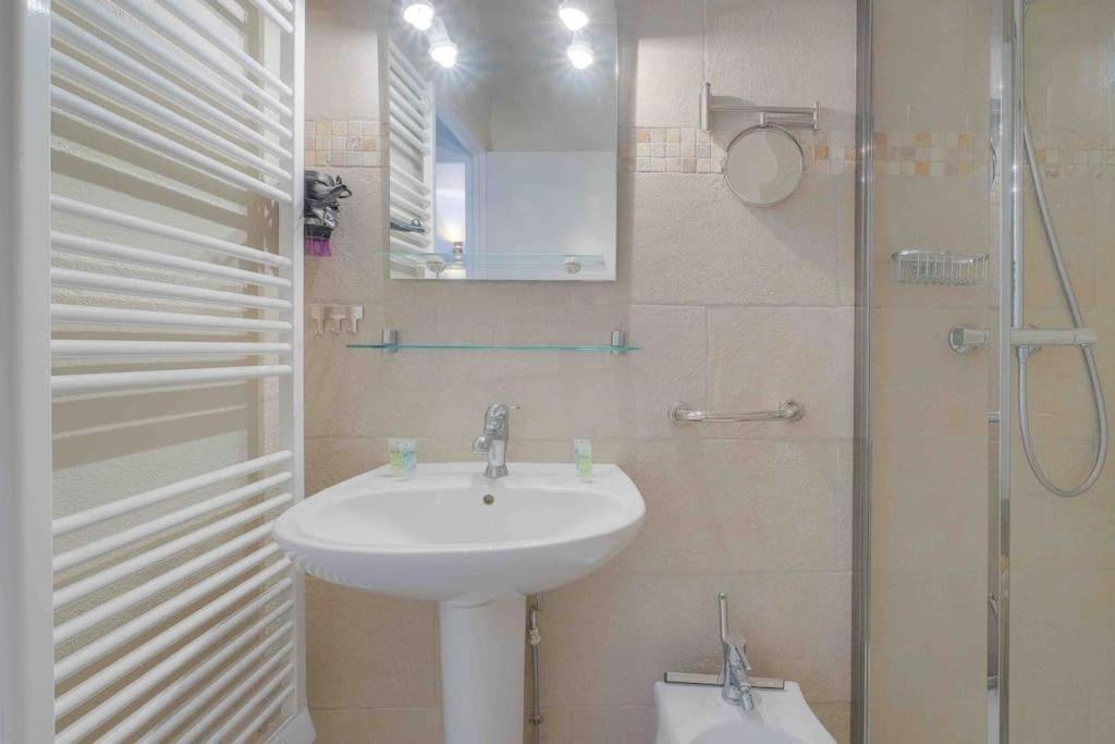 Boreal 4 Pax Bord De Mer Apartment Saint-Raphael  Bagian luar foto