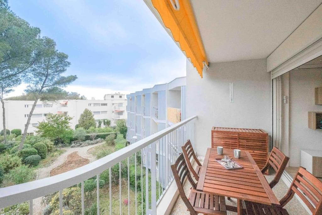 Boreal 4 Pax Bord De Mer Apartment Saint-Raphael  Bagian luar foto